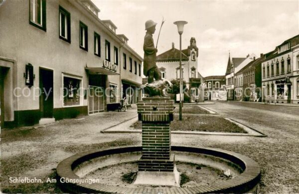 Schiefbahn Capitol-Kino Hochstrasse Denkmal Am Gaensejungen