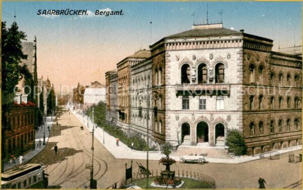 Saarbruecken Bergamt mit Strassenbahn und Automobil