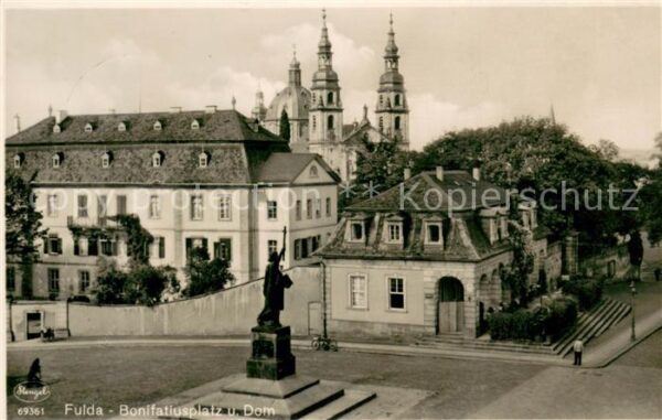 Fulda Bonifatiusplatz und Dom