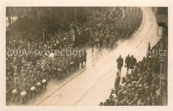 Dresden Trauermarsch zum Tode Sachsenkoenig Friedrich August 1932 Dresdner Buerg