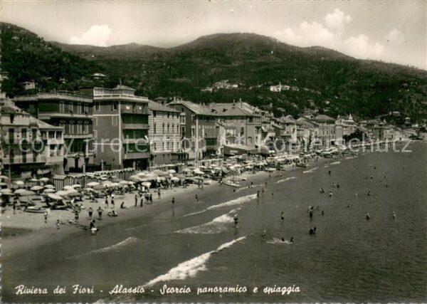 ALAssIO Savona Liguria IT Scorcio panoramico e spiaggia