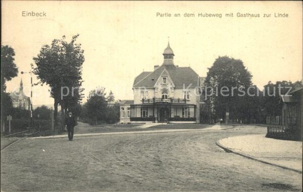 Einbeck Niedersachsen Partie am Hubenweg mit Gasthaus zur Linde