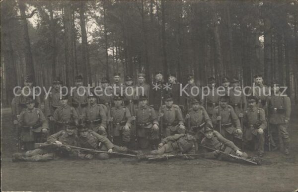 Regiment IR 108 Infanterie Gruppenfoto Weltkrieg 1