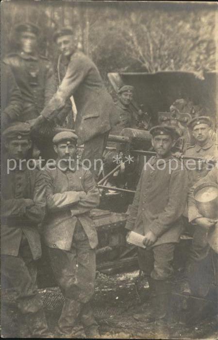 Militaria WK1 Gruppenfoto mit Geschuetz
