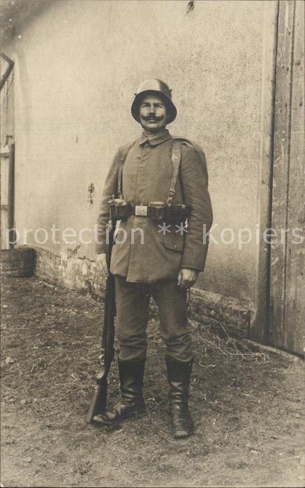Militaria WK1 Soldat mit Gewehr