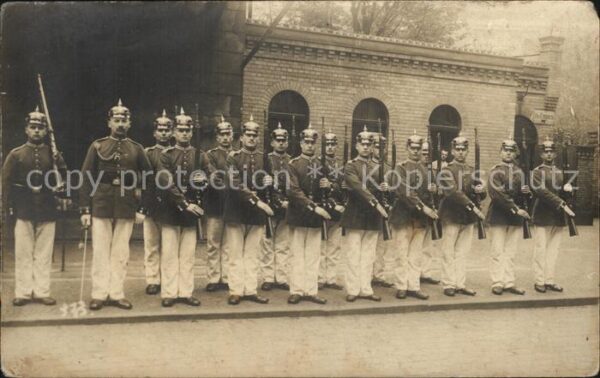 Militaria Deutschland Garde Fuss Artillerie Schiess Schule WK1 Gruppenfoto