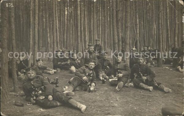 Militaria WK1 Gruppenfoto Bier Soldaten