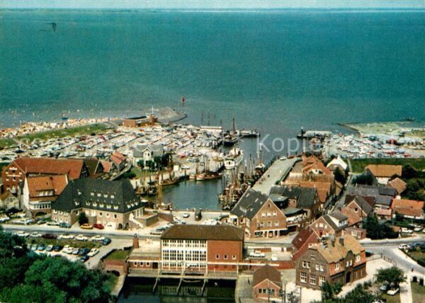 Neuharlingersiel Nordseekuestenbad Hafen Fliegeraufnahme