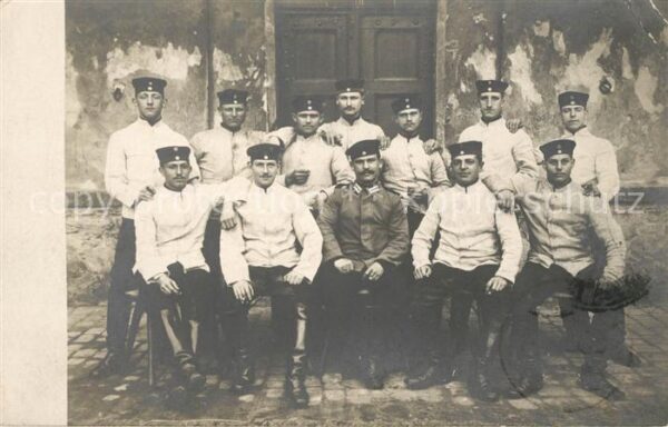 Darmstadt Gesamtfoto Soldat