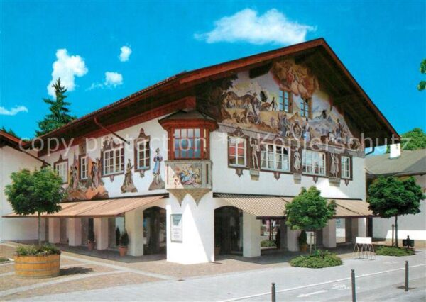 Garmisch-Partenkirchen Grasegger Haus fuer Tradition und Gegenwart