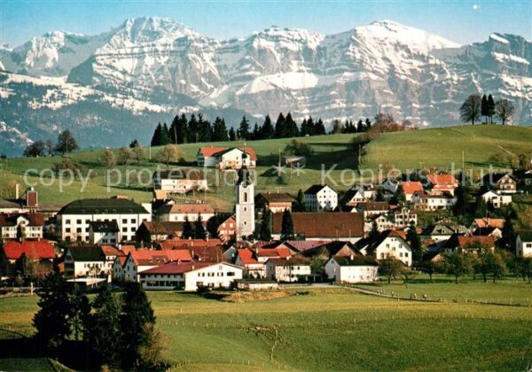 Scheidegg Allgaeu Ortsansicht mit Kirche mit Zitterklapfen und Holenke Lechquell