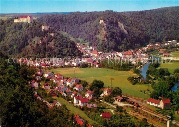 Riedenburg Altmuehltal Blick ins Tal Burg Prunn