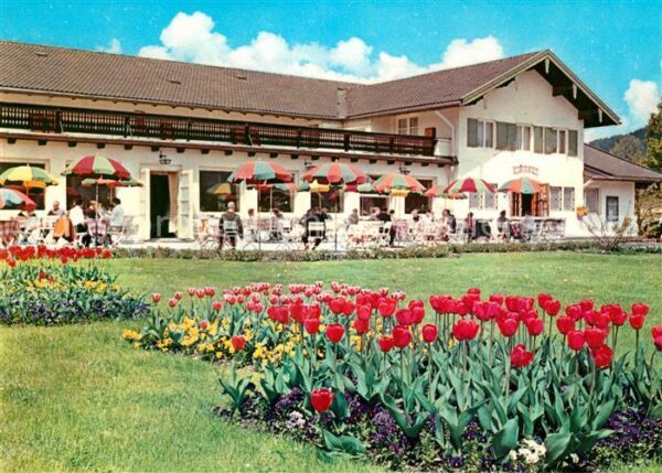 Ruhpolding Kurhaus Blumenbeet Tulpen