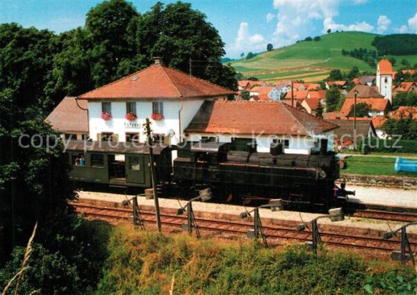 Fuetzen Sauschwaenzlebahn Lok 93 1378 mit Museumszug Bahnhof