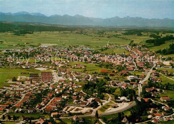 Peiting mit Allgaeuer und Tiroler Hochgebirge Fliegeraufnahme