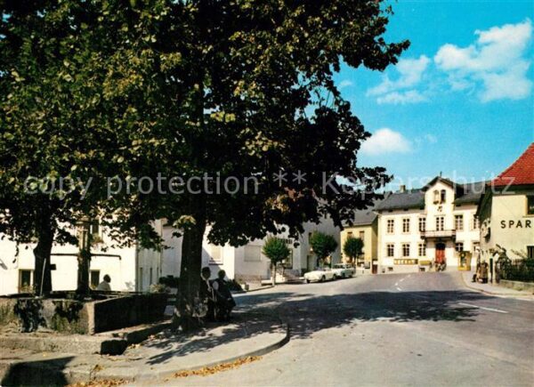 Muggendorf Fraenkische Schweiz Dorfstrasse Brunnen