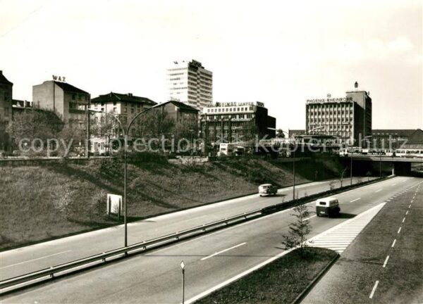 Duisburg Ruhr Stadtautobahn am Hauptbahnhof