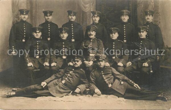 Rastatt Gruppenfoto mit Soldaten