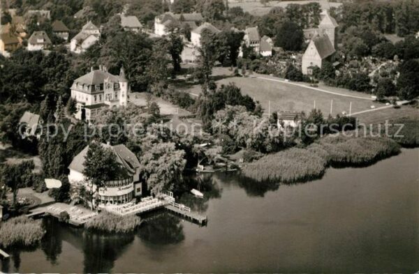 Bad Zwischenahn Moorheilbad Ufergarten mit Faehrhaus und Kirche Fliegeraufnahme