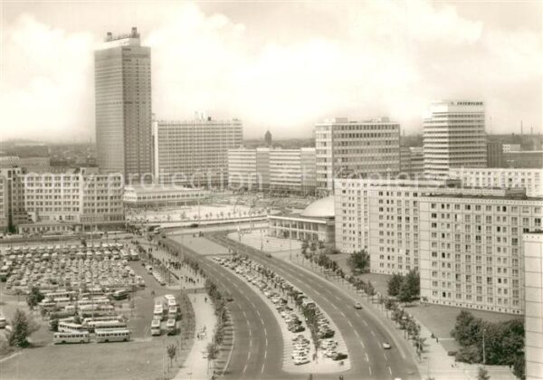 Berlin Alexanderplatz mit Alexanderstrasse