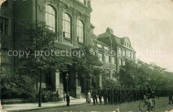 Dresden Waehrend des Weltkrieges 1914 Kgl Kunstgewerbeschule Freiwillige Soldate