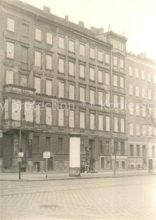 Berlin Bernauerstrasse zugemauerte Fenster