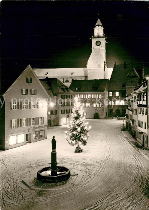 ueberlingen Bodensee Marktplatz Brunnen Christbaum Kirche Nachtaufnahme