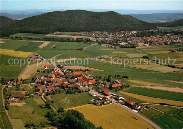 Albertshausen Waldeck mit Blick auf Reinhardshausen Fliegeraufnahme