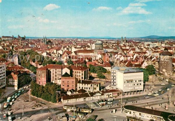 Nuernberg Stadtpanorama mit Burg vom Plaerrer