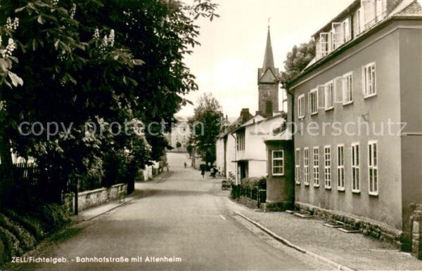 Zell Fichtelgebirge Bahnhofstrasse mit Altenheim