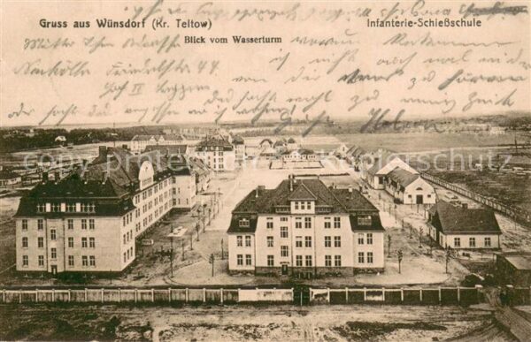 Wuensdorf Blick vom Wasserturm auf Infantrie Schiess Schule