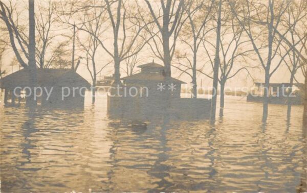 Muelheim Rhein Rheinwerft beim Hochwasser 1919