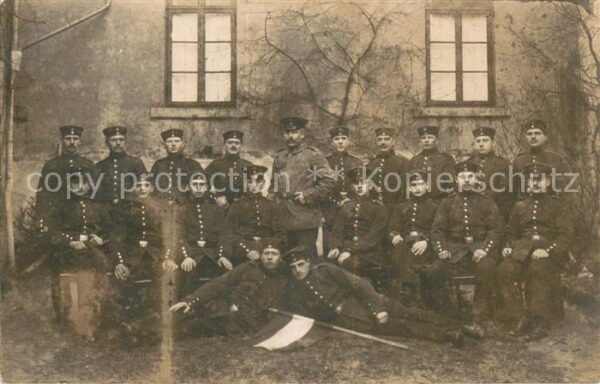 Lage Lippe Soldaten Gesamtaufnahme