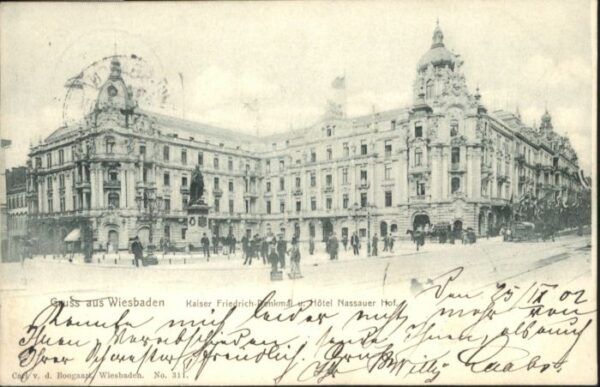 Wiesbaden Kaiser Friedrich Denkmal Hotel Nassauer Hof Kutsche Saeule