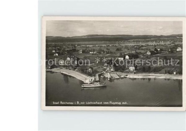 Insel Reichenau mit Loechnerhaus Fliegeraufnahme