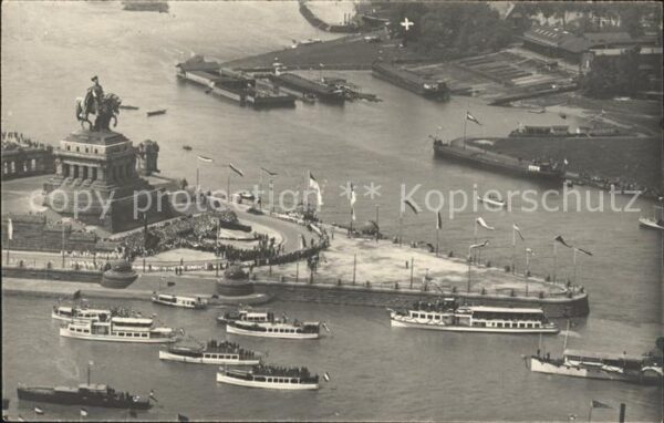 Koblenz Rhein Das Deutsche Eck Reiterstandbild Kaiser Wilhelm I. Dampfer