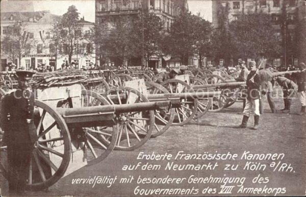 Koeln Rhein Eroberte Frazoesische Kannonen auf dem Neumarkt