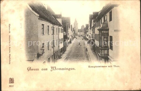 Memmingen Kempterstrasse mit Tor