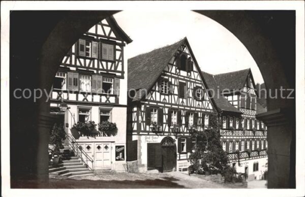 Schiltach Blick durch Rathausbogen