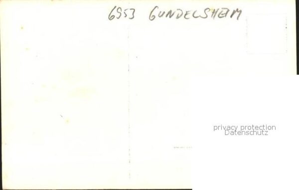 Gundelsheim Wuerttemberg Familie vor Wohnhaus – Bild 2