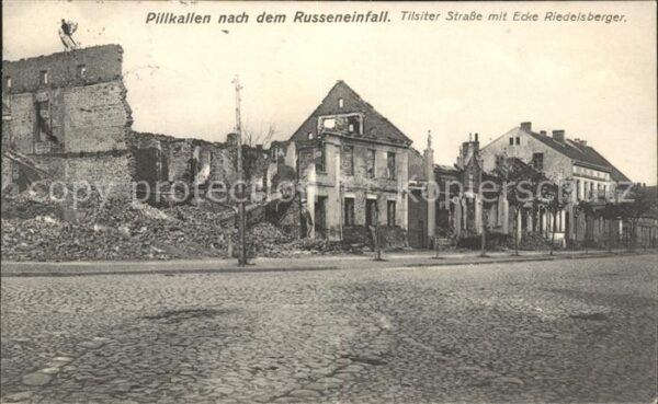 Ostpreussen Region Pillkallen nach dem Russeneinfall Tilsiter Strasse mit Ecke R