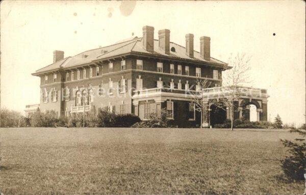Rumson Villa
