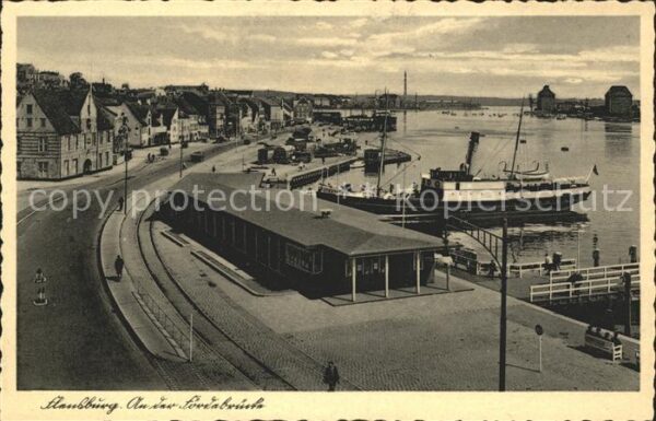 Flensburg An der Foerdebruecke Anlegestelle Dampfer