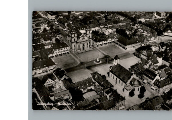 Ludwigsburg Wuerttemberg Fliegeraufnahme Marktplatz