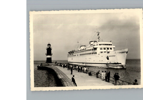 Warnemuende Ostseebad Leuchtturm