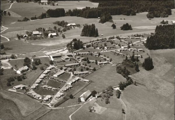 Lindenberg Allgaeu amilienferiendorf Nadenberg Fliegeraufnahme