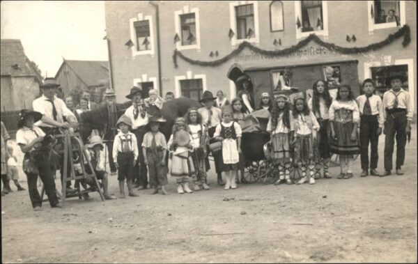 Regensburg [handschriftlich] Tracht