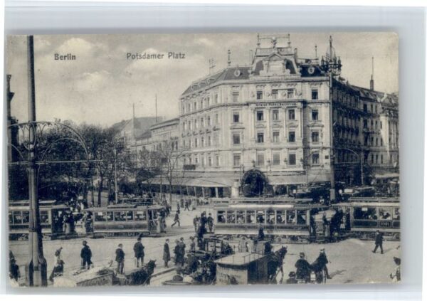 Berlin Potsdamer Platz Grand Hotel Bellevue Strassenbahn