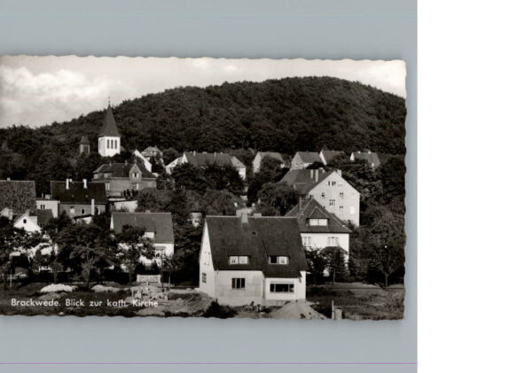 Brackwede Westfalen Blick zur kath. Kirche