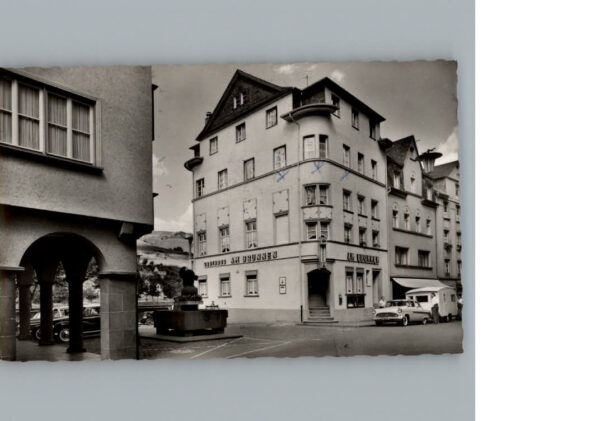 Zell Mosel Gasthaus am Brunnen